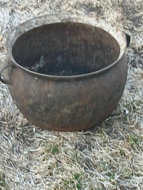 Stary żeliwny kociolek 30 litrów