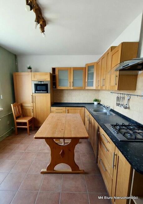 DOM W KROŚNIE ŚWIETNA LOKALIZACJA.