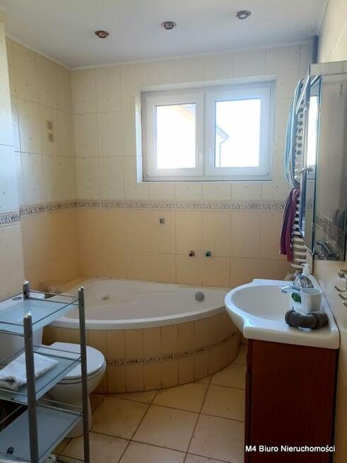 DOM W KROŚNIE ŚWIETNA LOKALIZACJA.