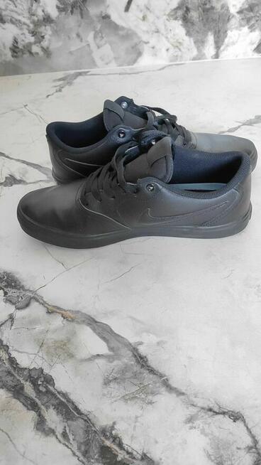 Czarne buty Nike SB Check Solar, rozmiar 40,5