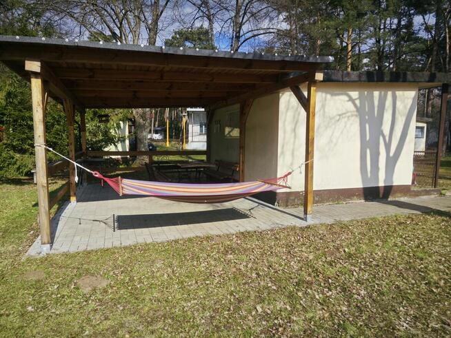 Twój azyl w sercu lasu – Domek w Dolinie Baryczy (Sułów)