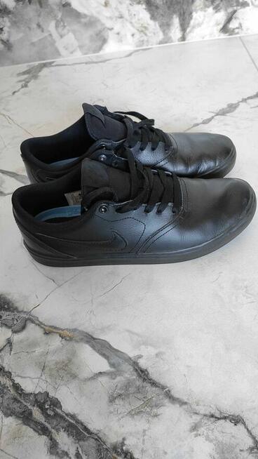 Czarne buty Nike SB Check Solar, rozmiar 40,5