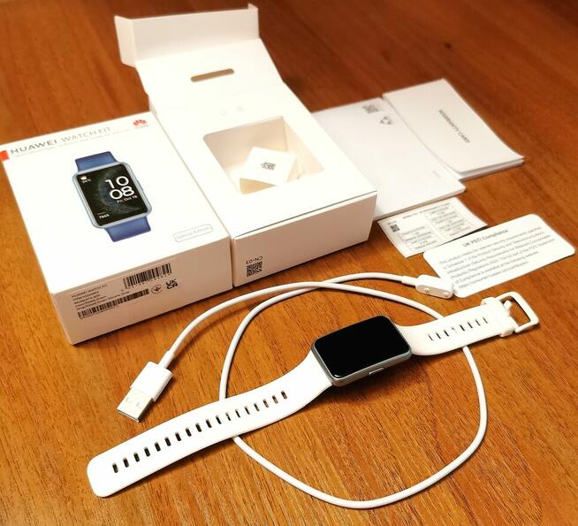 Smartwach Huawei Watch Fit 1 SE Trzy Paski Etui 1 Właściciel