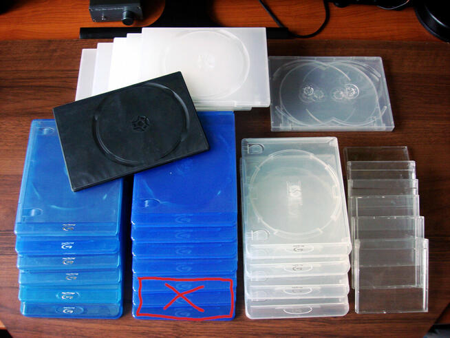 Pudełka Blue Ray, CD. DVD, mini CD (?). 51 sztuk!