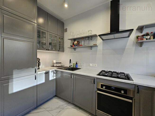 Mieszkanie Warszawa gm. Śródmieście Śródmieście, Krucza