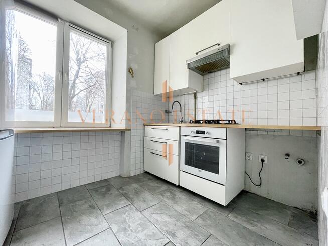 2 lub 3 Pokoje | Piwnica | Trzystronne