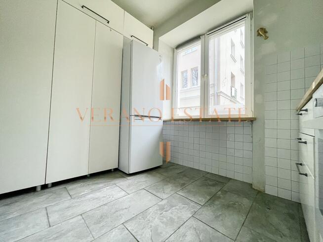 2 lub 3 Pokoje | Piwnica | Trzystronne