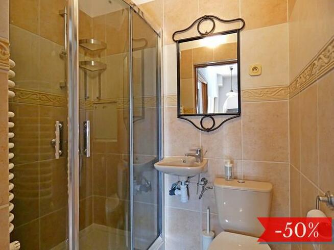 Słoneczny pokój z Internetem, Konecznego 4