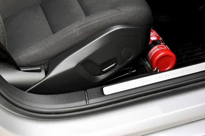 Volvo V60 2.0 D3 150KM Navi Led Climatronic Pdc Serwis