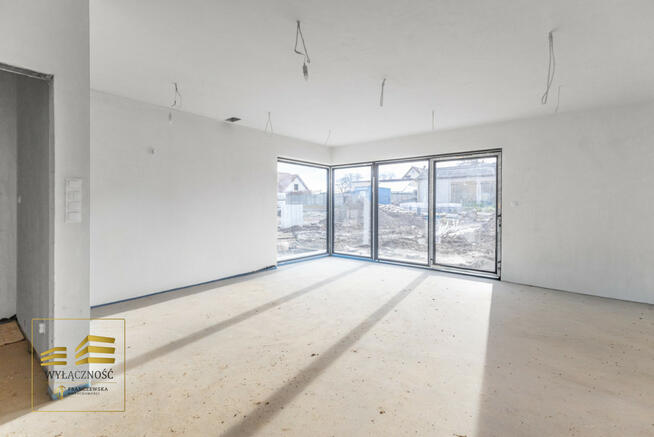 Dom Lublin Szerokie, Ustronna