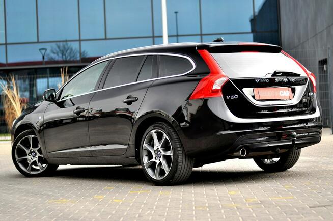 Volvo V60 LiFT Ocean Race Ledy Digital Skóra Navi City Full Opcja