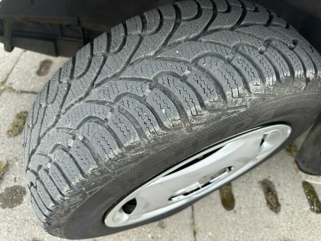 Mercedes W124 2,0d, stan niespotykany, szyberdach, drugie koła, długie opłaty