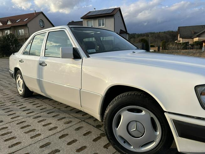Mercedes W124 2,0d, stan niespotykany, szyberdach, drugie koła, długie opłaty
