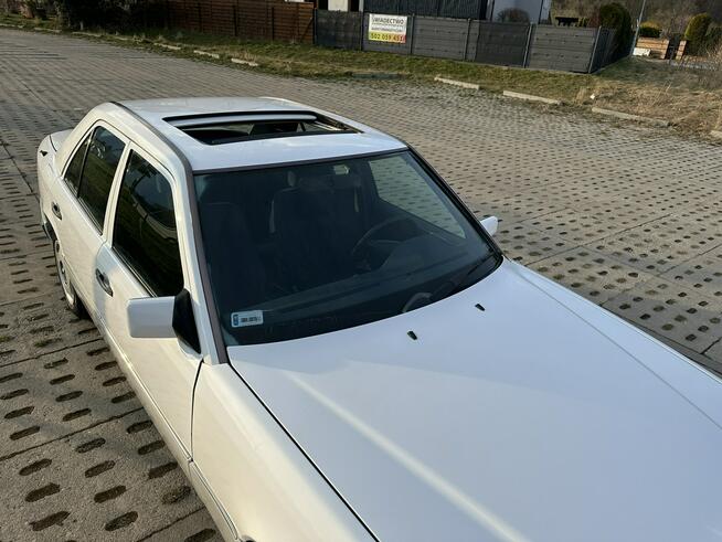 Mercedes W124 2,0d, stan niespotykany, szyberdach, drugie koła, długie opłaty