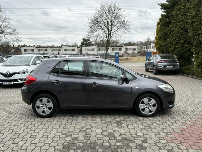 Toyota Auris 1.4 96 KM, Niski przebieg, Klima