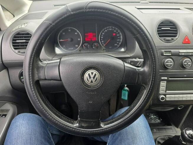 Volkswagen Caddy 2.0 TDI 150 KM, Klimatyzacja Dwustrefowa, Hak, El. Szyby, Metalik