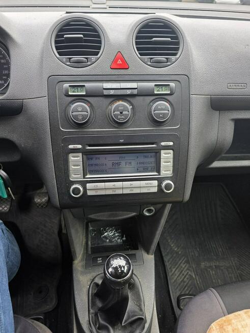 Volkswagen Caddy 2.0 TDI 150 KM, Klimatyzacja Dwustrefowa, Hak, El. Szyby, Metalik