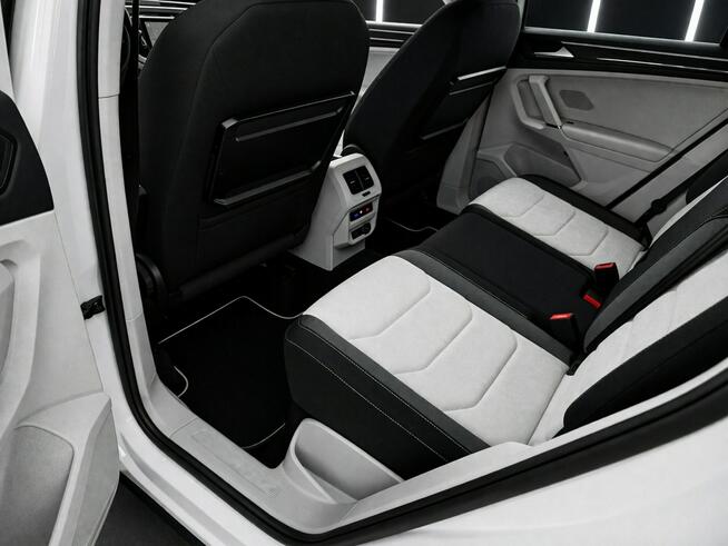 Volkswagen Tiguan R-LINE*2.0 150 koni*kamera cofania*nawigacja*perfekcyjny stan*opłacony