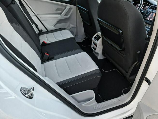 Volkswagen Tiguan R-LINE*2.0 150 koni*kamera cofania*nawigacja*perfekcyjny stan*opłacony
