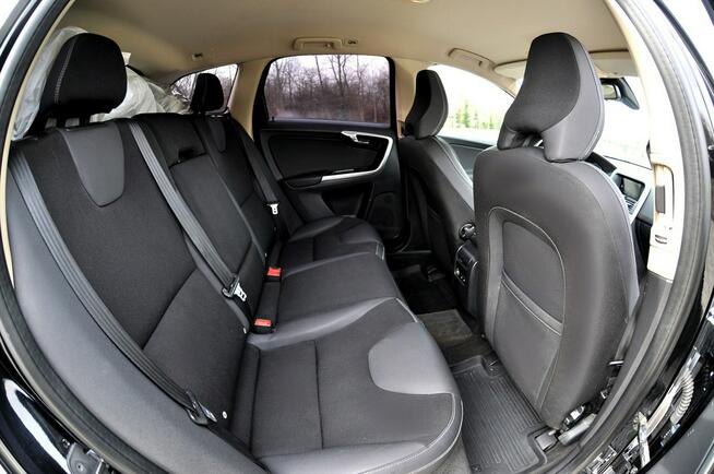 Volvo XC 60 2,0 163KM_D3_Automat_Xenon_Led_4 x Grzane_Parktronik