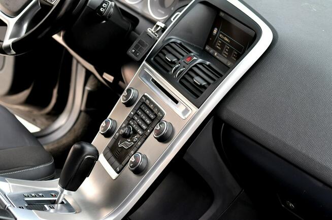 Volvo XC 60 2,0 163KM_D3_Automat_Xenon_Led_4 x Grzane_Parktronik