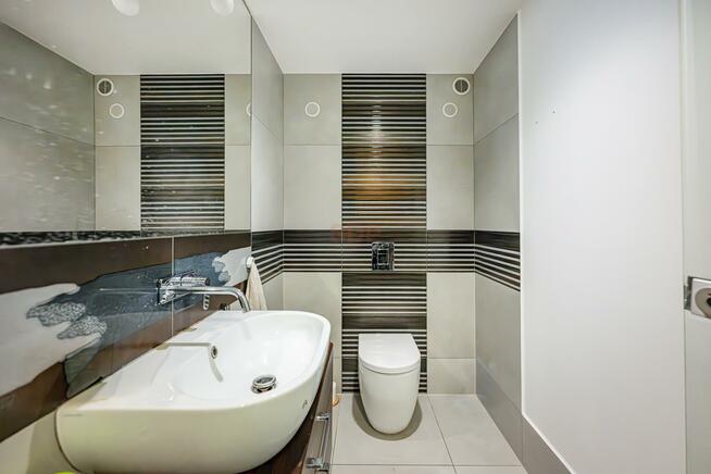 Dom Wrocław Krzyki, Partynice, Tenisowa