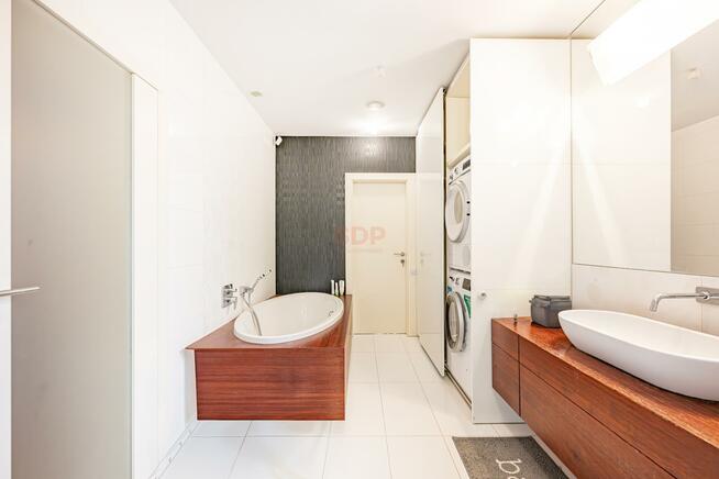 Dom Wrocław Krzyki, Partynice, Tenisowa