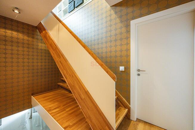 Dom Wrocław Krzyki, Partynice, Tenisowa