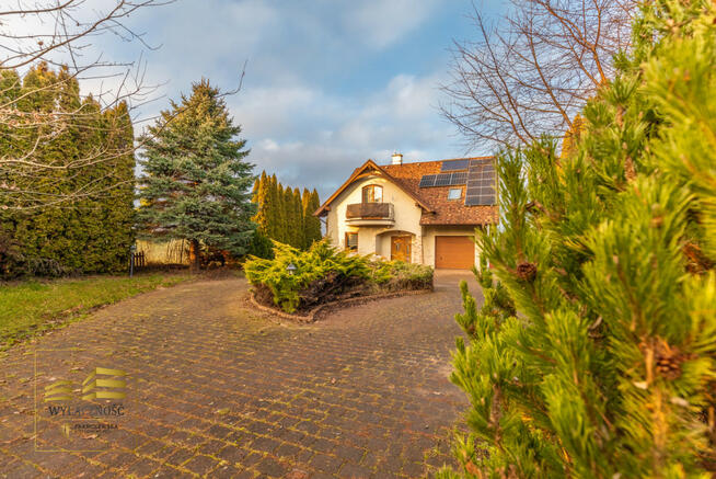 Dom Płouszowice gm. Jastków,