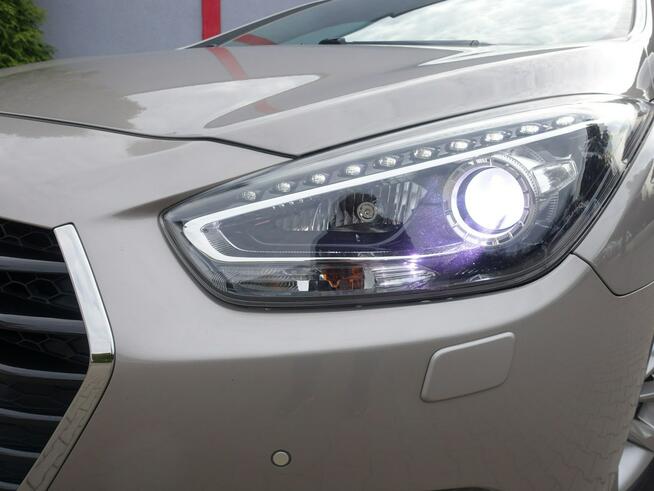 Hyundai i40 1,6i Navi Xenon Alu Klimatronik Kam.Cof. Opłacony VIP Gwarancja