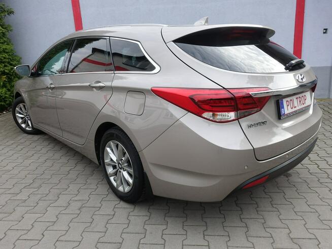 Hyundai i40 1,6i Navi Xenon Alu Klimatronik Kam.Cof. Opłacony VIP Gwarancja