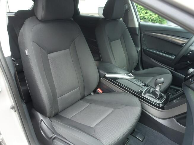 Hyundai i40 1,6i Navi Xenon Alu Klimatronik Kam.Cof. Opłacony VIP Gwarancja