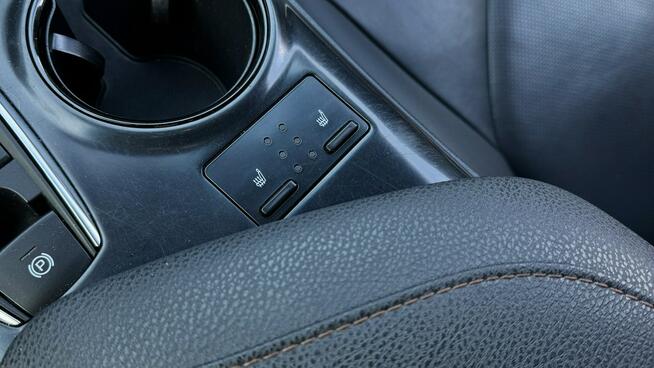 Toyota Camry Mod 2020 2.5 Hybryda 218KM Kamera cof El. fotele Skóry Xenon As. pasa