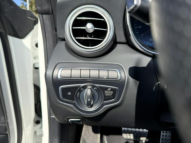 Mercedes C 300 AMG, Podgrzewane wentylowane fotele, Kamera 360, Burmester, LED, 4x4