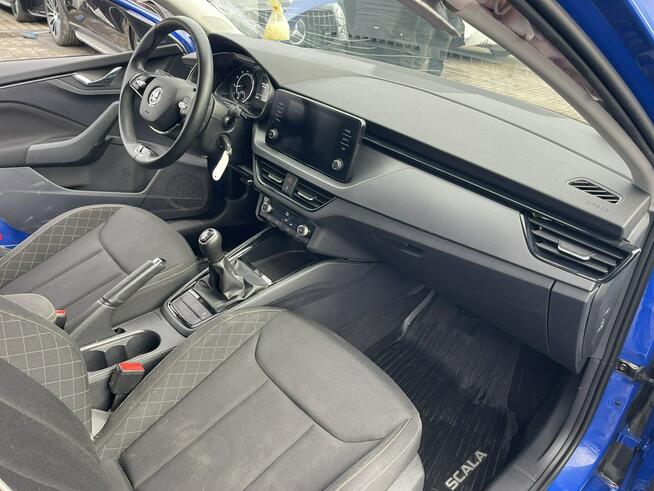 Škoda Scala Salon PL Klimatronik Czujniki park.