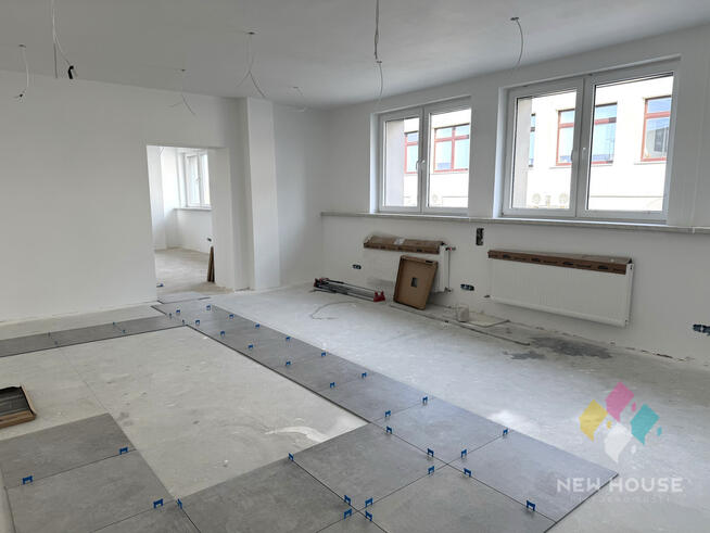 Piętro w biurowcu, 138 m2, po remoncie