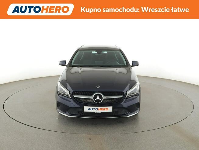 Mercedes CLA 180 automat full LED półskóra navi klima czujniki parkowania