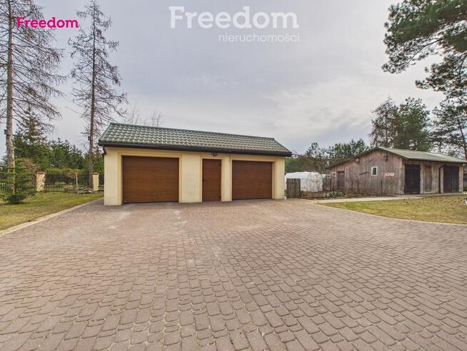 Dom z dużą działką i altaną – Lipowiec