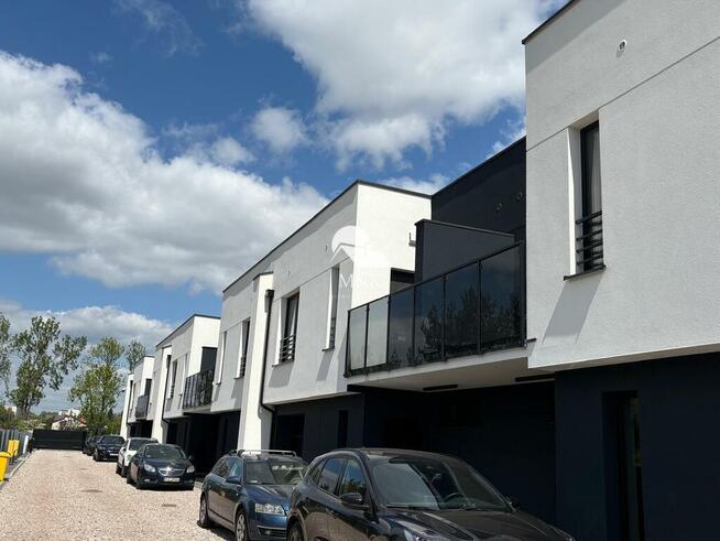 Nowoczesny segment w centrum Błonia