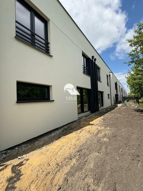 Nowoczesny segment w centrum Błonia