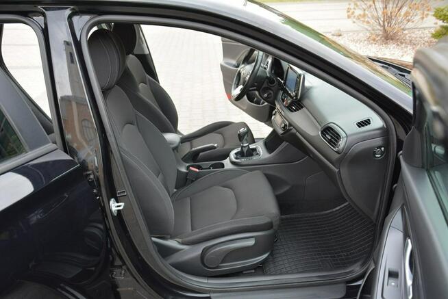 Hyundai i30 Lift Ledy CarPlay Klimatronic Navi Kamera Asystent pasa