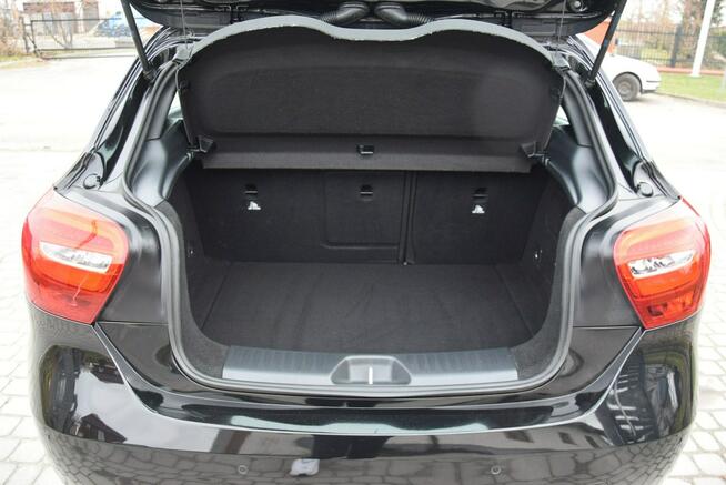 Mercedes A 180 1.6B 2017r/ Navi/ PDC/ Grzane Fotele/ Sprowadzony/ Opłacony