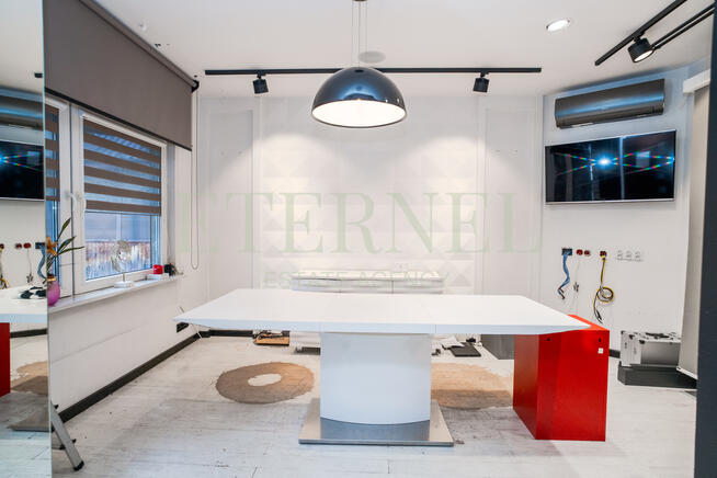 Lokal 60 m² z poddaszem i piwnicą, ul. Bieżanowska