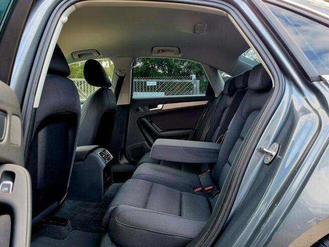 Audi A4 S-Line Led Serwis Bixenon Navi Climatronik Parktronic ACC Gwarancja