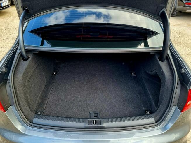 Audi A4 S-Line Led Serwis Bixenon Navi Climatronik Parktronic ACC Gwarancja