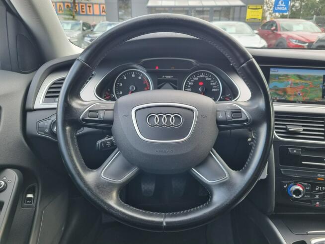 Audi A4 S-Line Led Serwis Bixenon Navi Climatronik Parktronic ACC Gwarancja