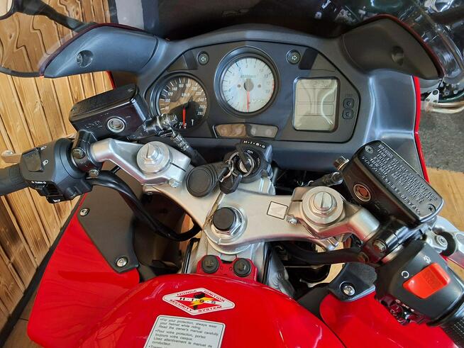 Honda VFR ## Jak Nowy ## BŁYSZCZY # technicznie super# raty KUP ONLINE vfr800fi