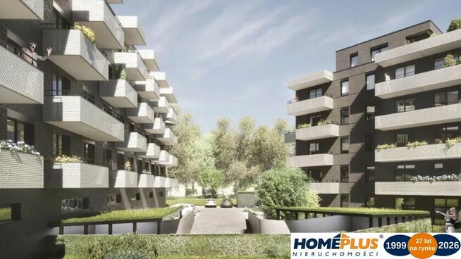 18 km od centrum Warszawy-Marki przy głównej ulicy