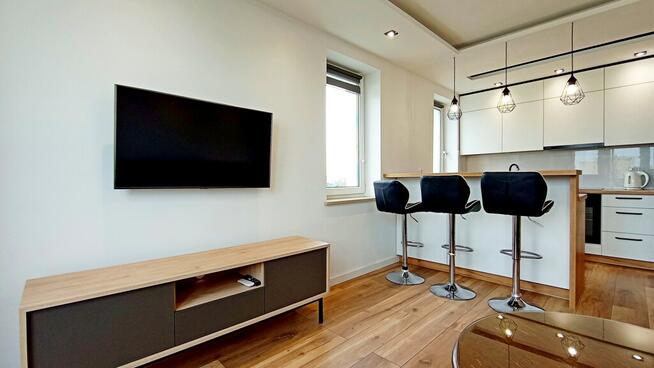 3 pokoje z balkonem – Saska Kępa, Międzynarodowa