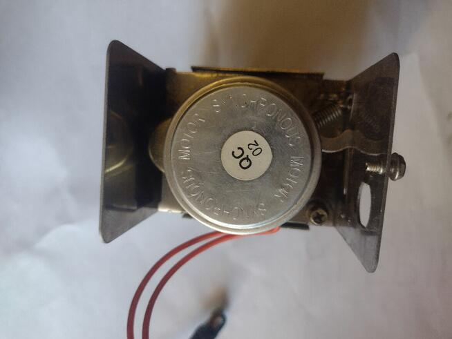 Trójdrogowy zawór strefowy z siłownikiem obrotowym EXT-SW-E2